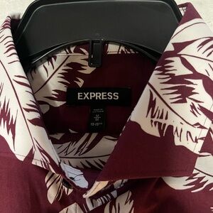 Maroon and white beautiful shirt never worn.